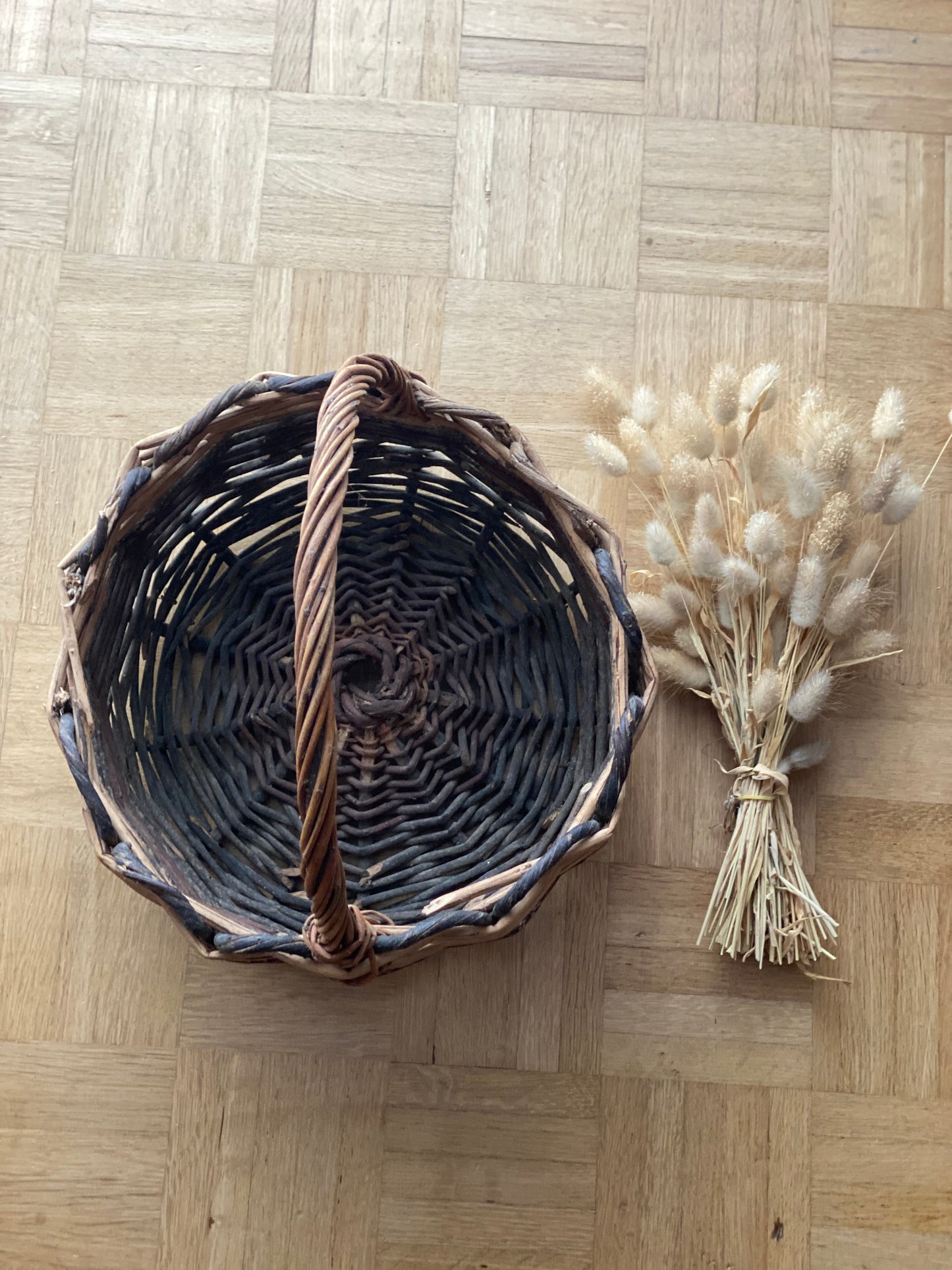 Panier tressé ancien
