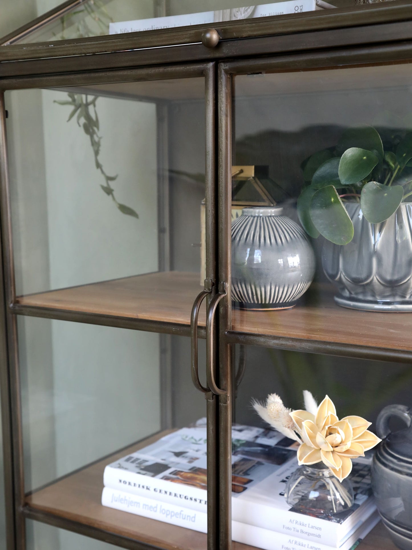 Vitrine 4 étagères, bois & verre
