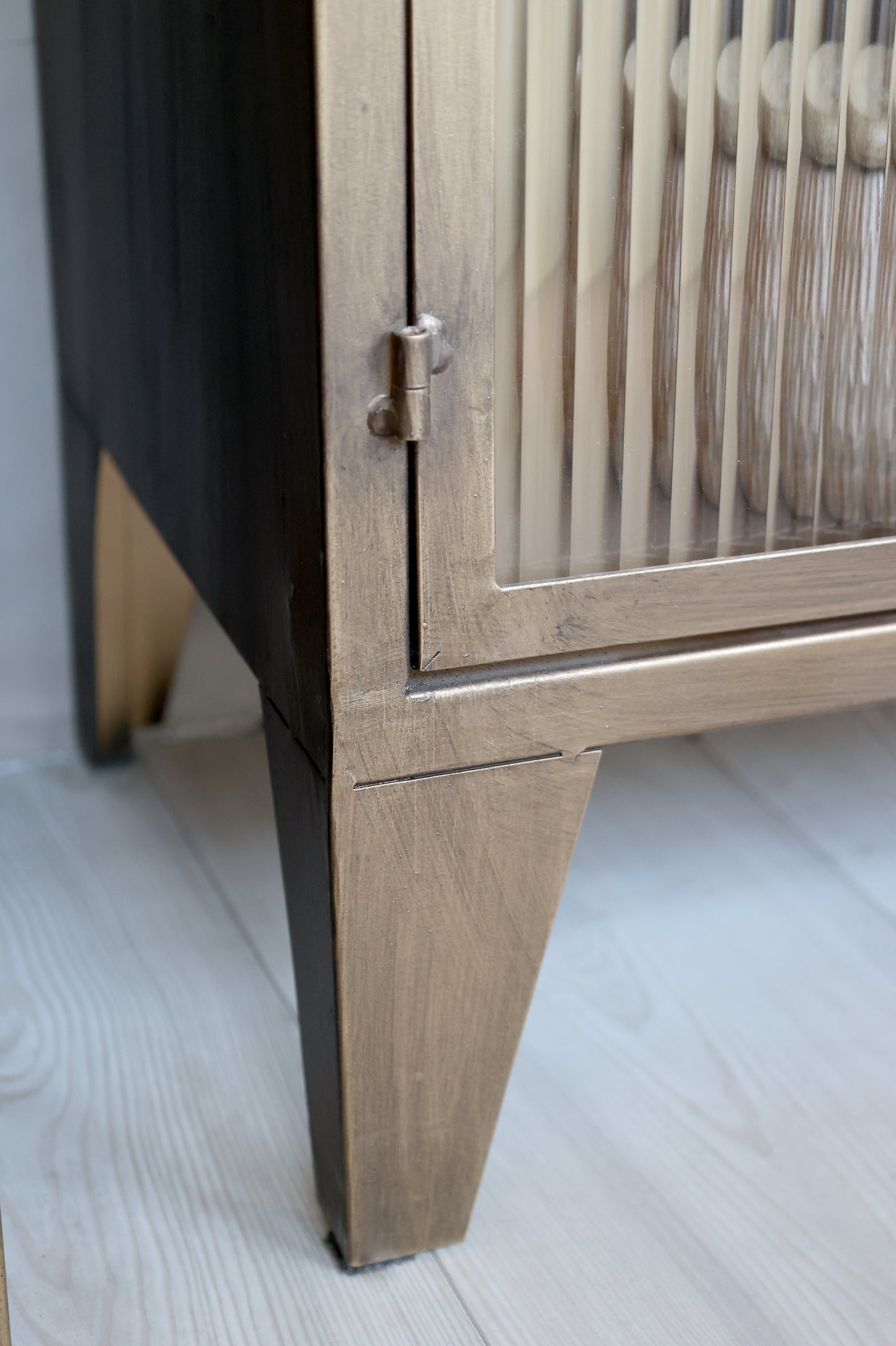 Armoire Vitrine / meuble de rangement