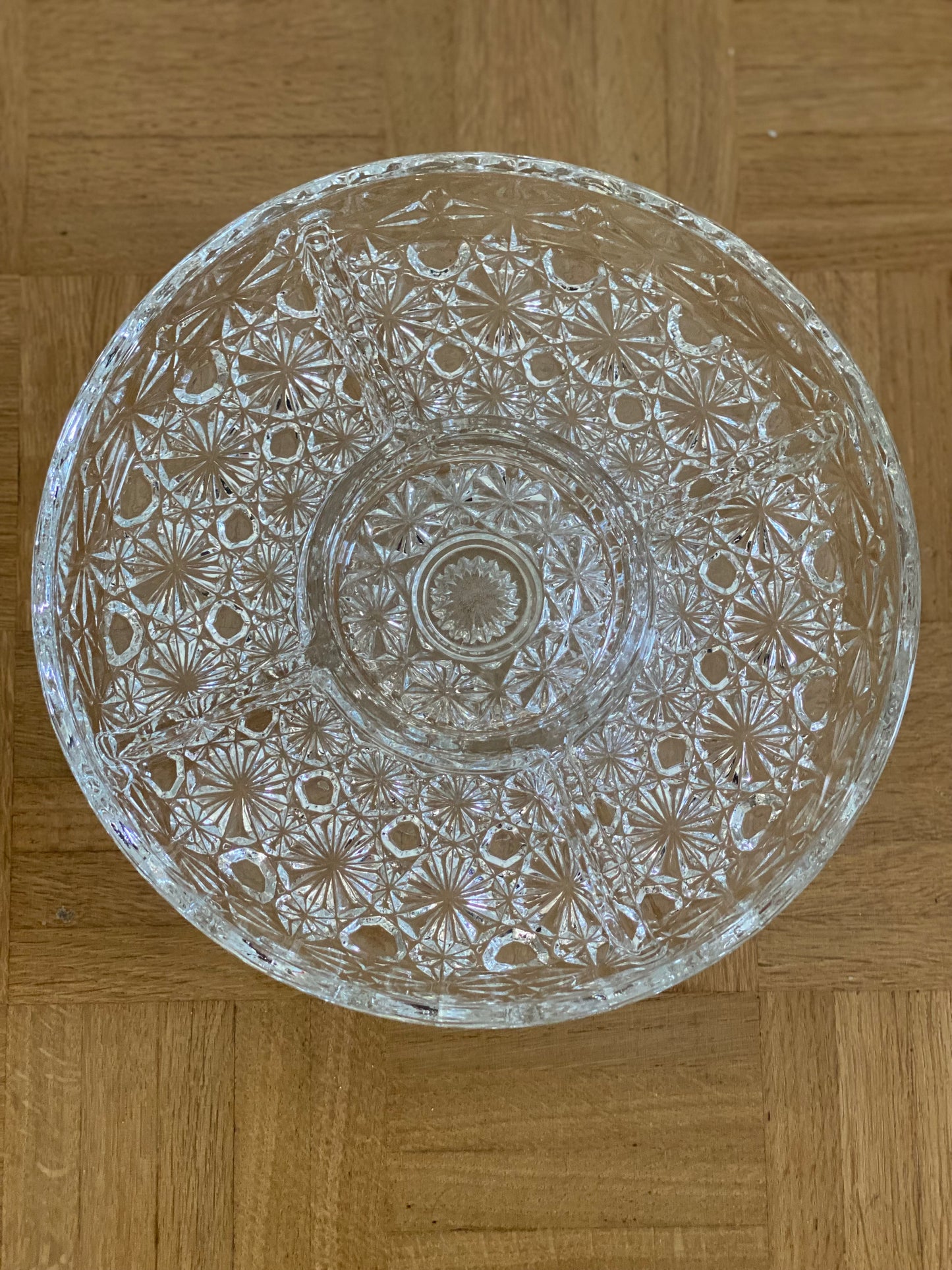 Plateau aperitif verre ciselé sur Pied