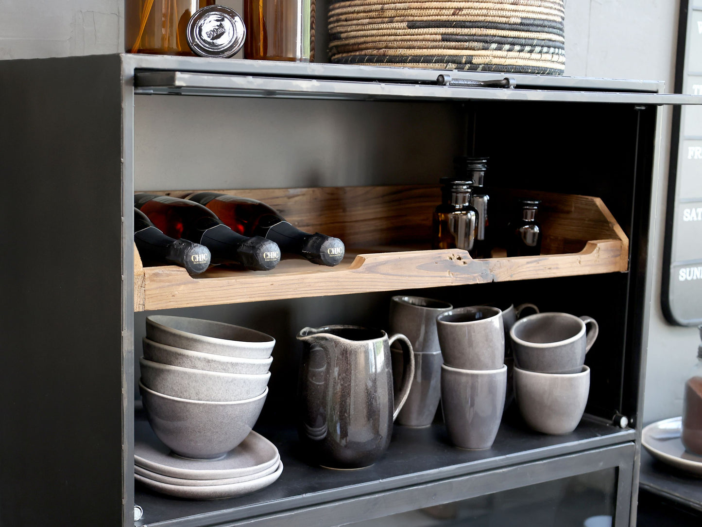 Petit plat 'charbon' en grès