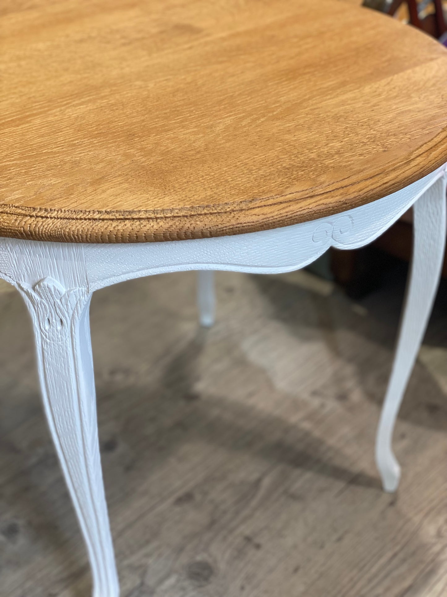 Table basse en bois massif rénové