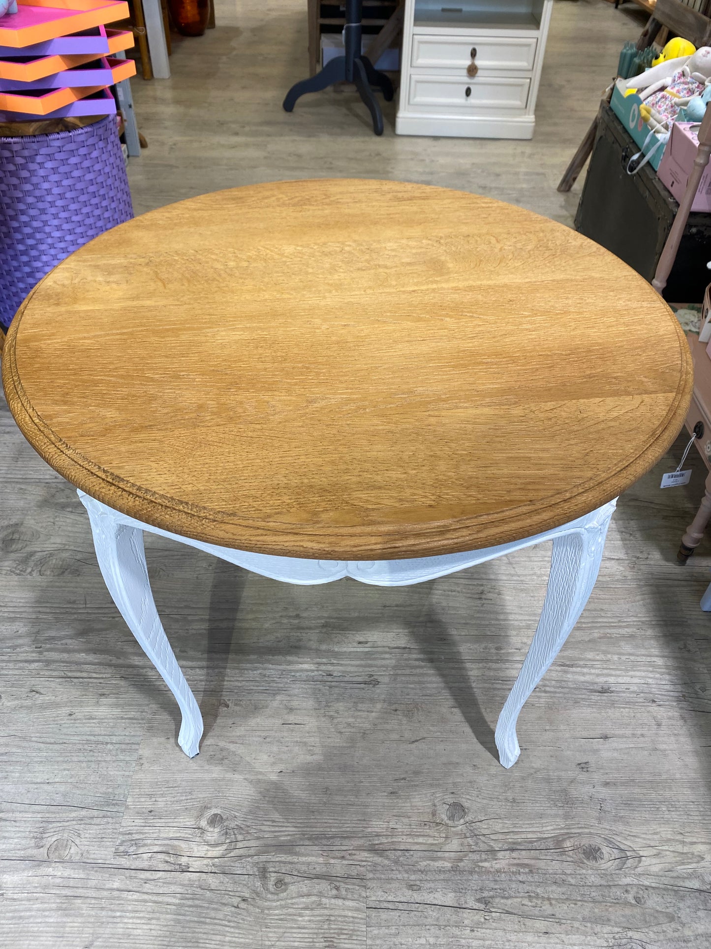 Table basse en bois massif rénové