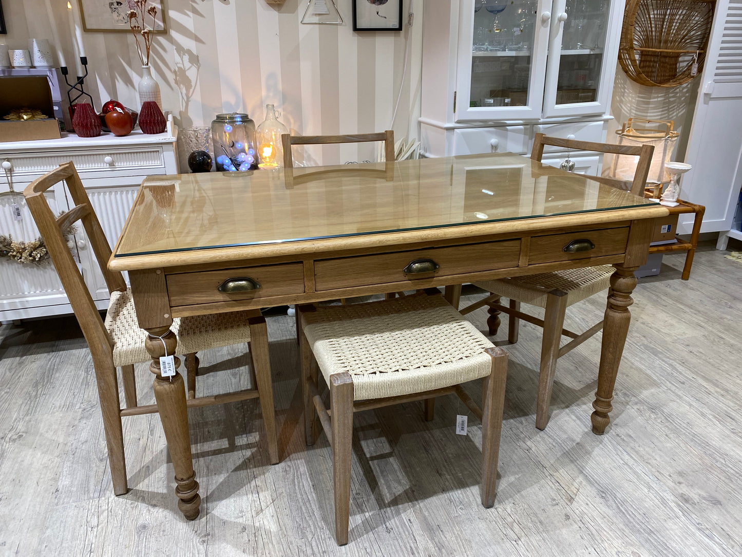 Table 4/6 pers en chêne rénovée