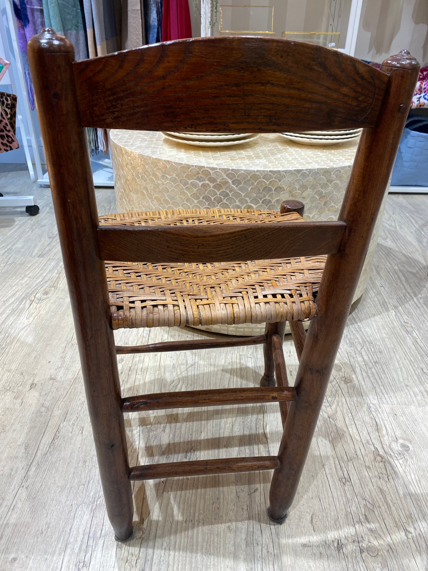 Petite chaise ancienne