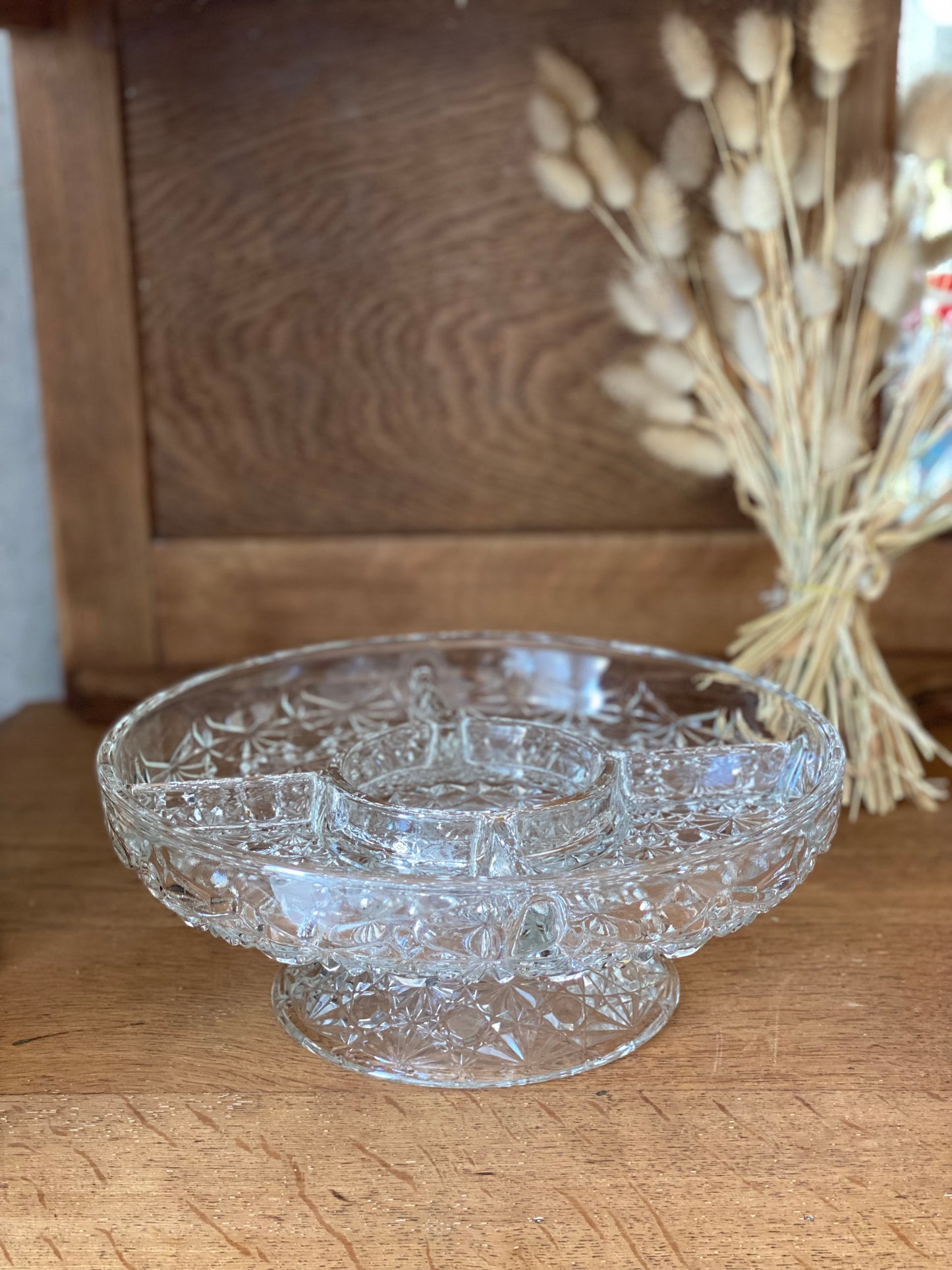 Plateau aperitif verre ciselé sur Pied