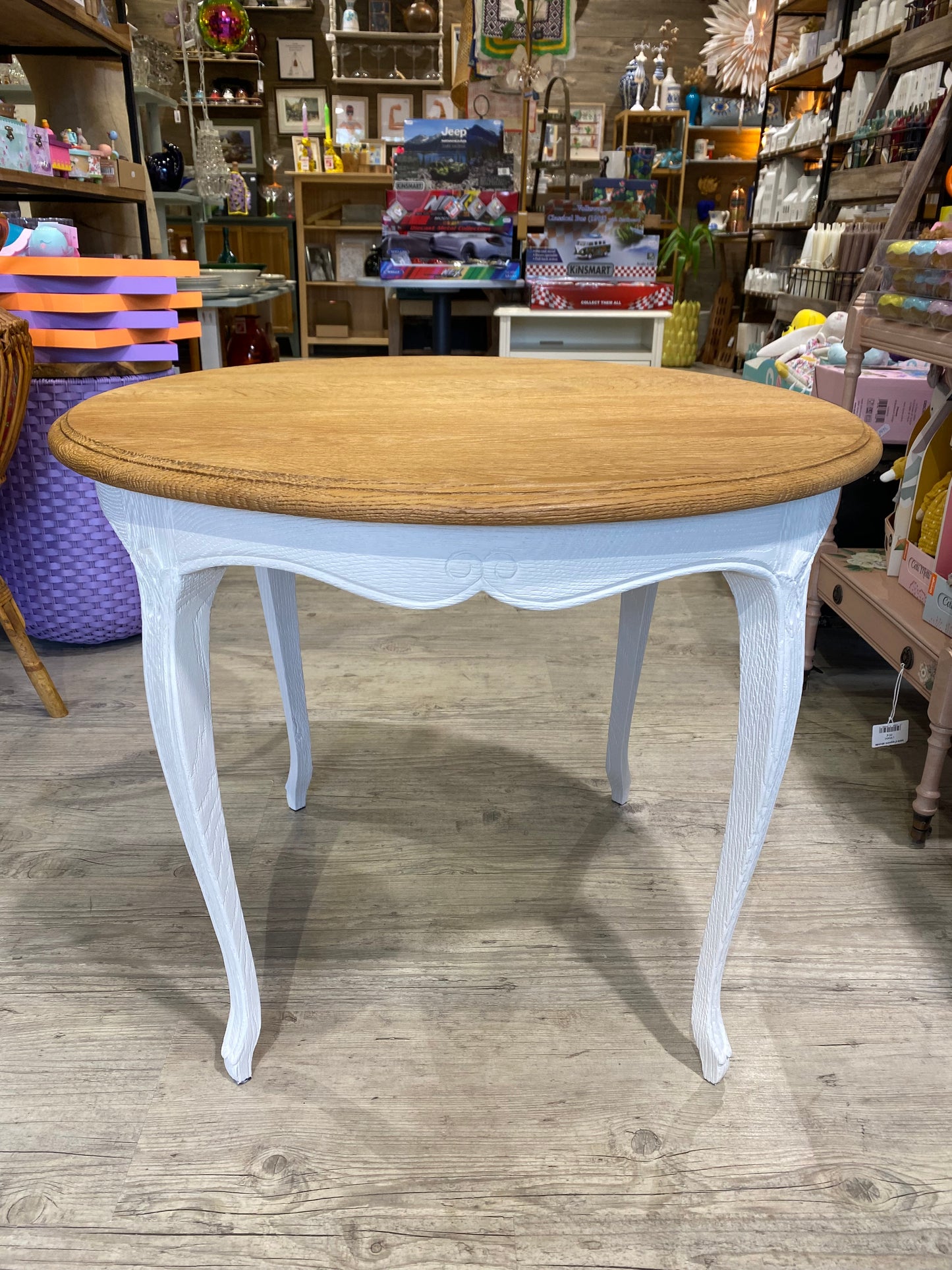 Table basse en bois massif rénové