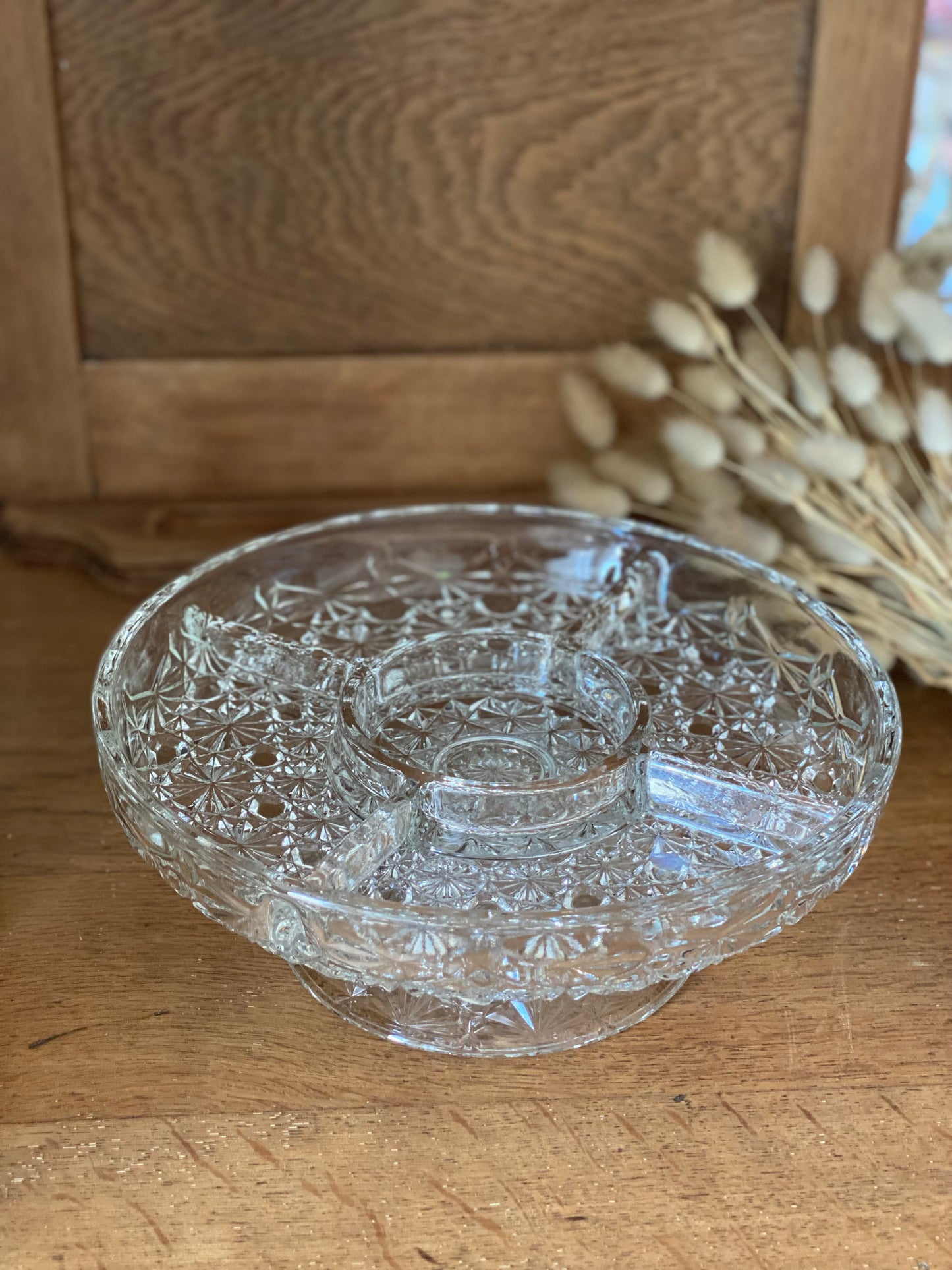 Plateau aperitif verre ciselé sur Pied