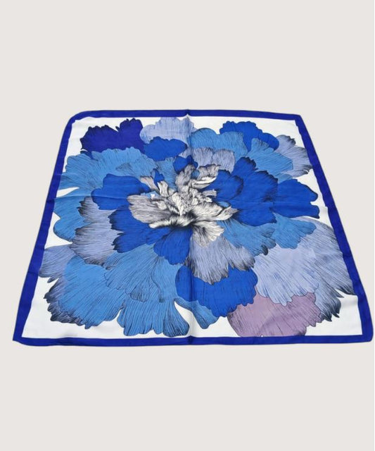 Foulard petit carré imprimé fleurs, 70 X 70 cm