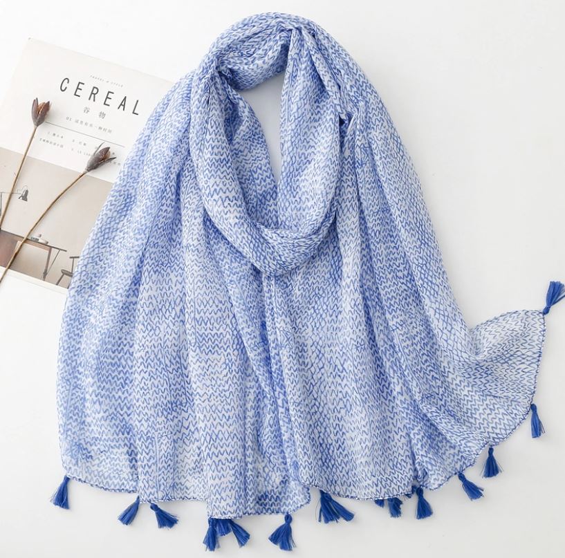 Grand foulard imprimé mini vagues avec pompons