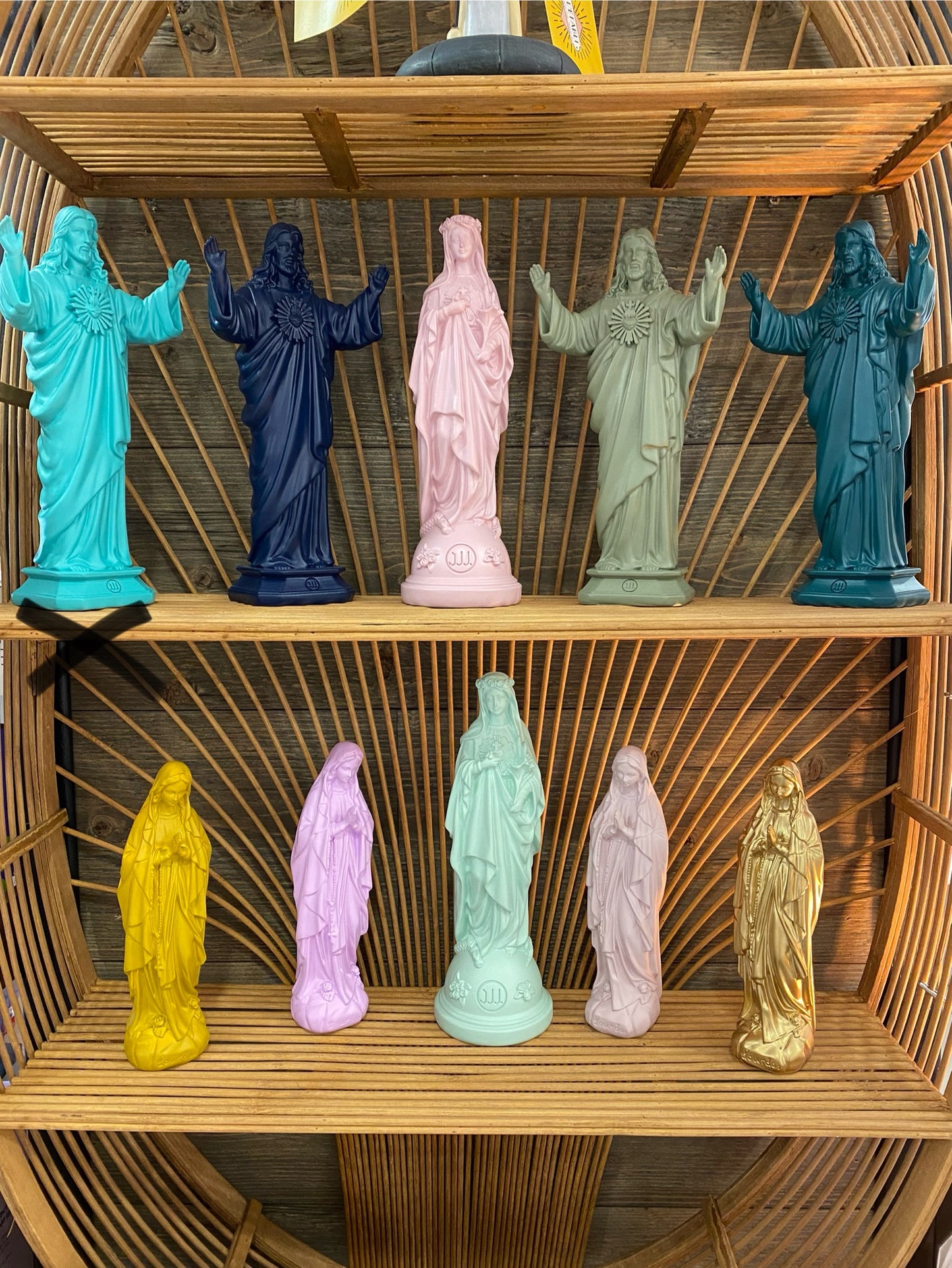 Statuette Jesus loves you - J'AI VU LA VIERGE