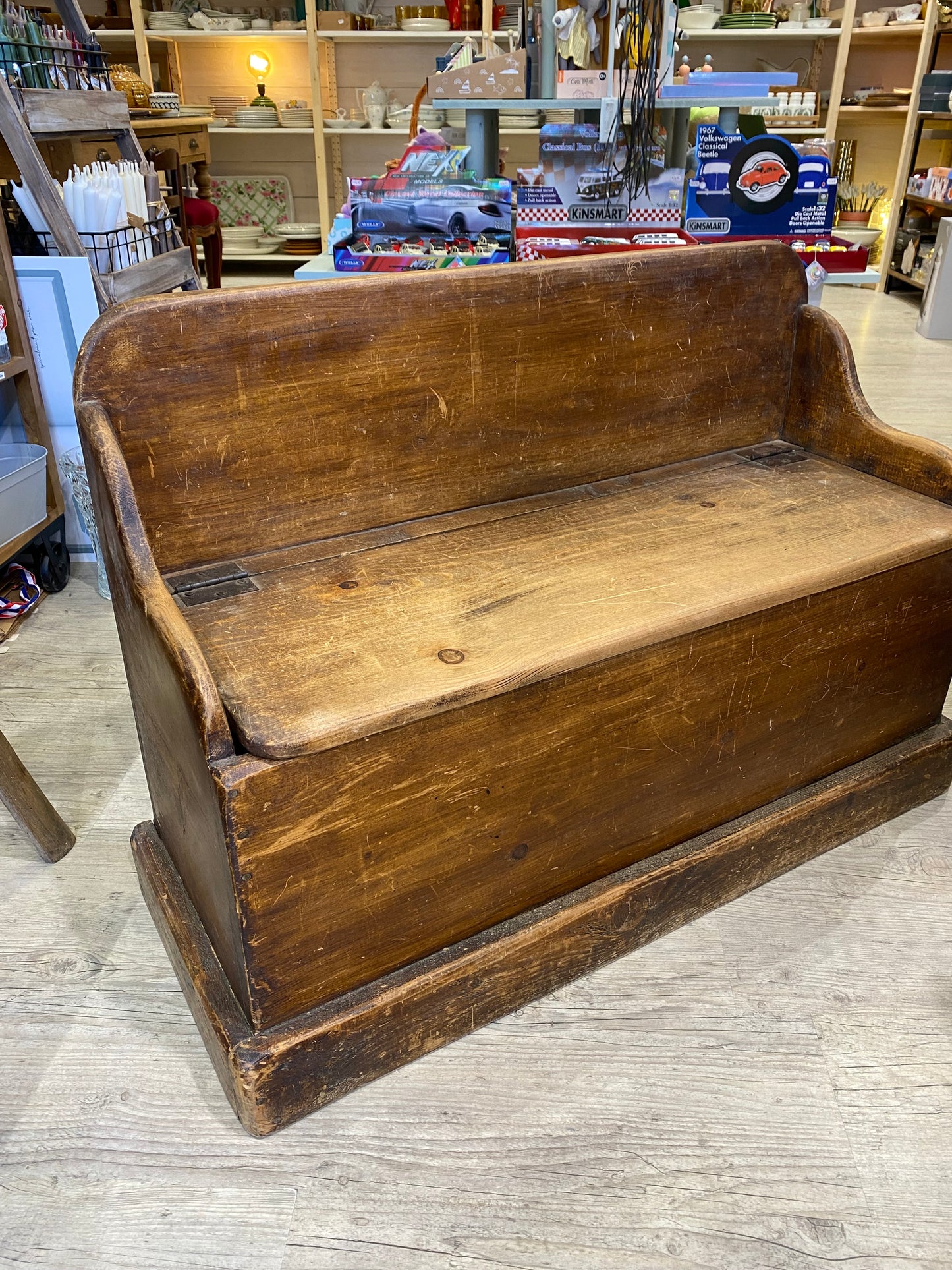 Banc coffre ancien