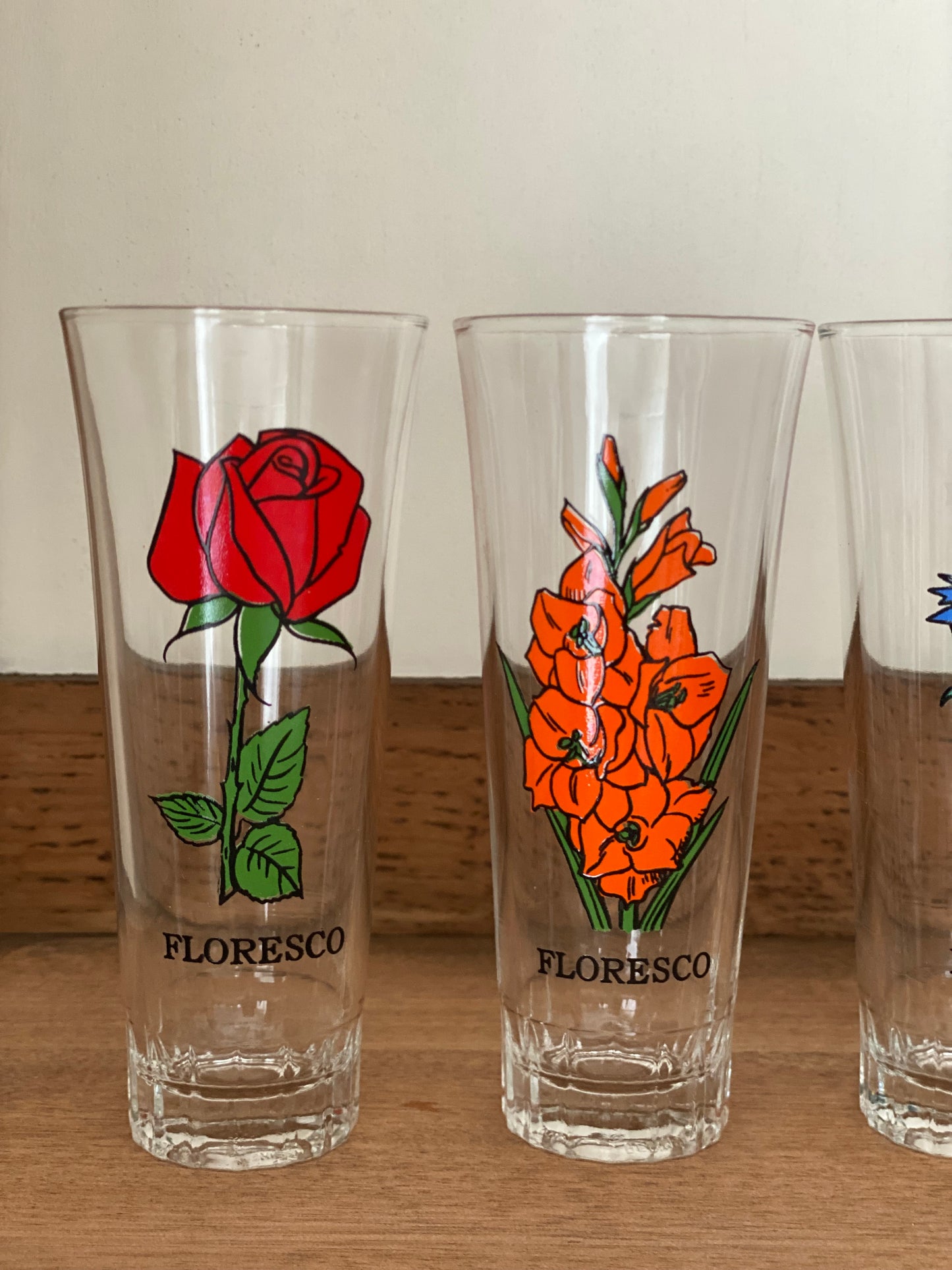 4 verres à liqueur vintage Floresco