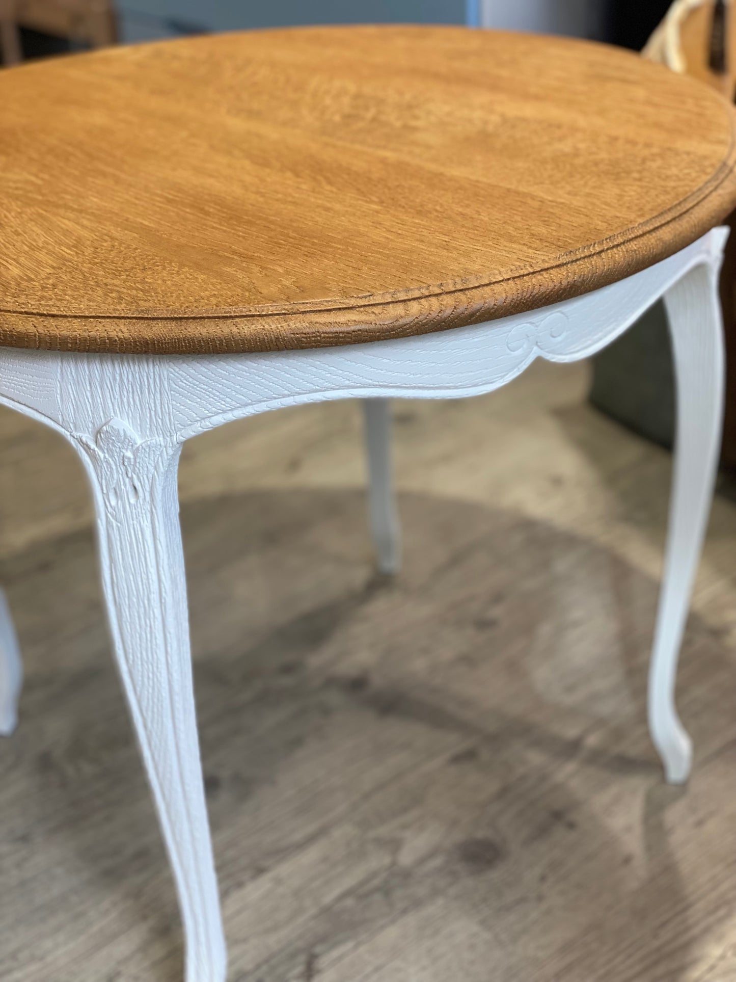 Table basse en bois massif rénové