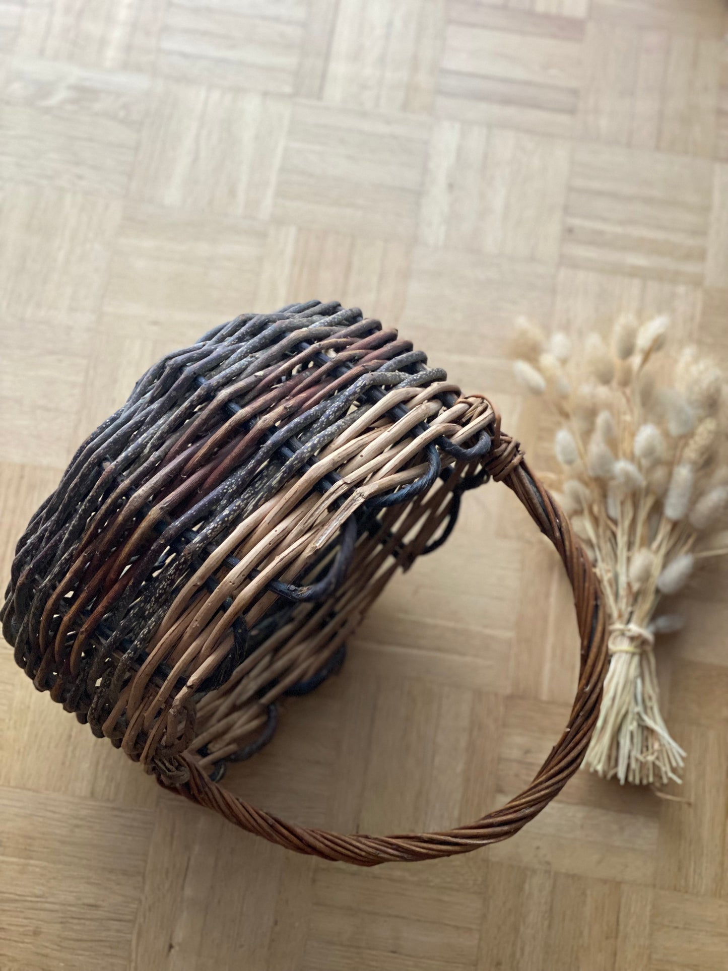 Panier tressé ancien