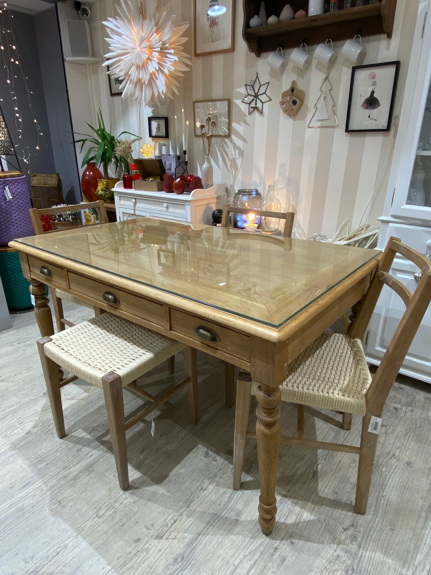 Table 4/6 pers en chêne rénovée