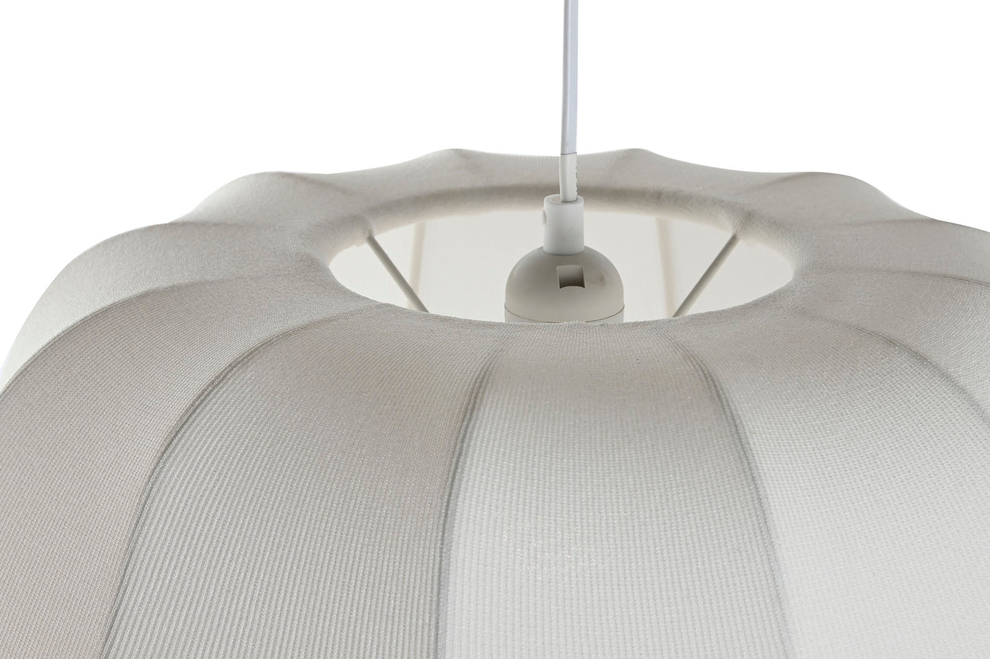 Suspension métal et polyester blanc