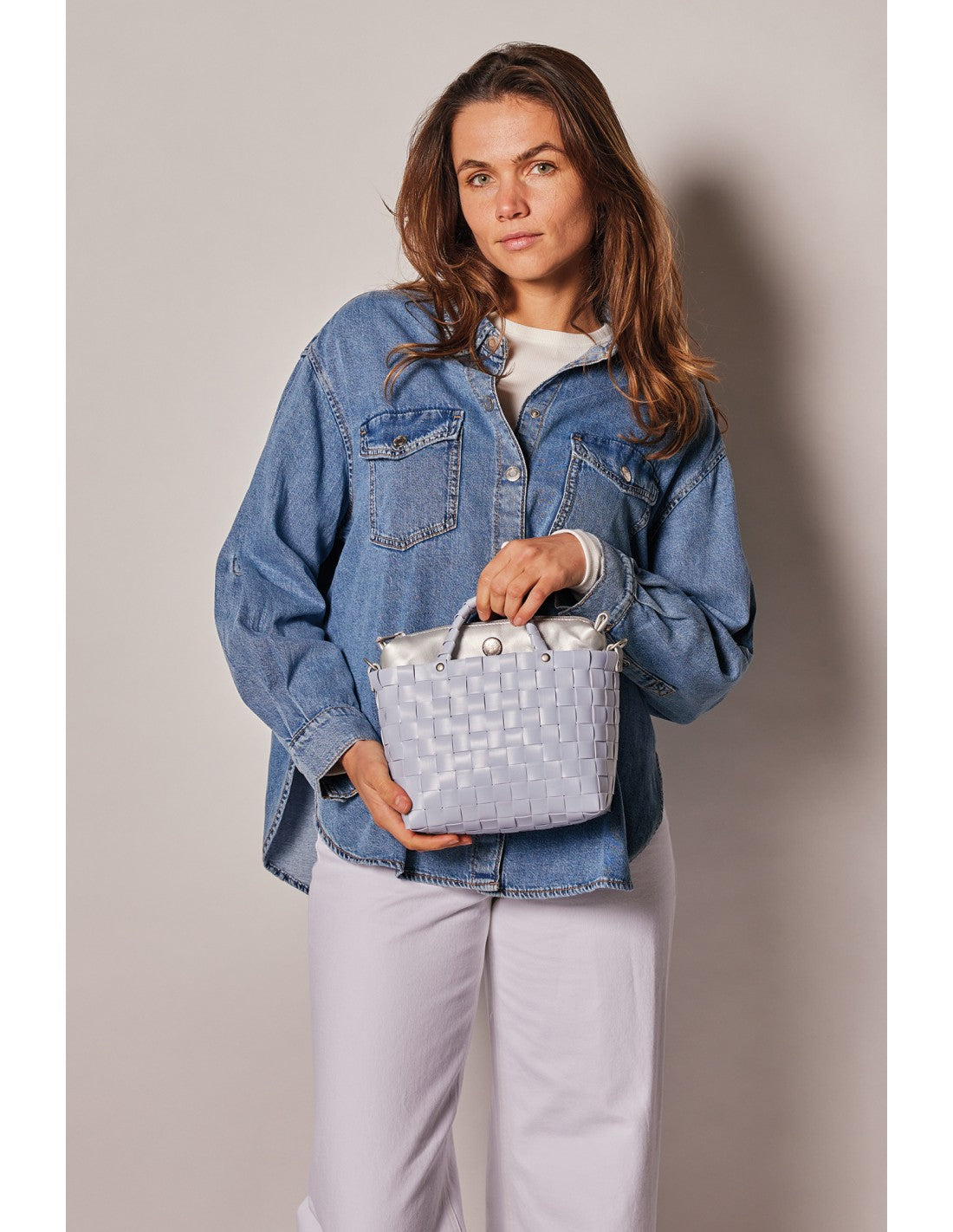 Sac bandoulière 'Dash' d'HANDED BY - coloris pale blue grey