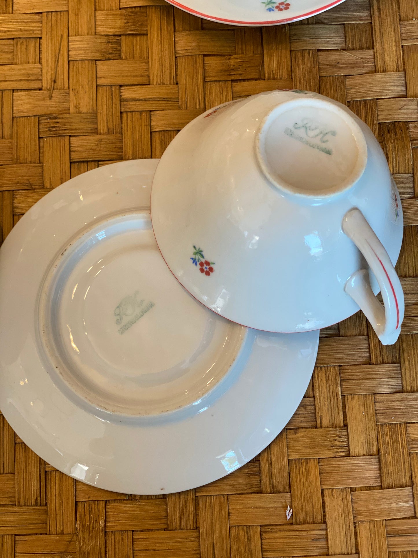 6 tasses à thé / café ancien Tchécoslovaquie