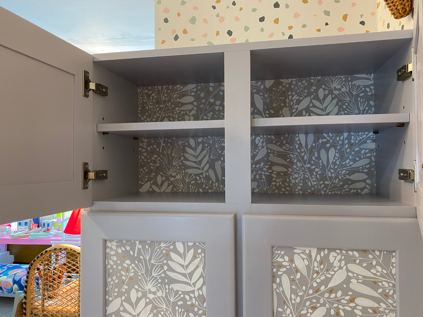 Petite armoire : étagères & penderie