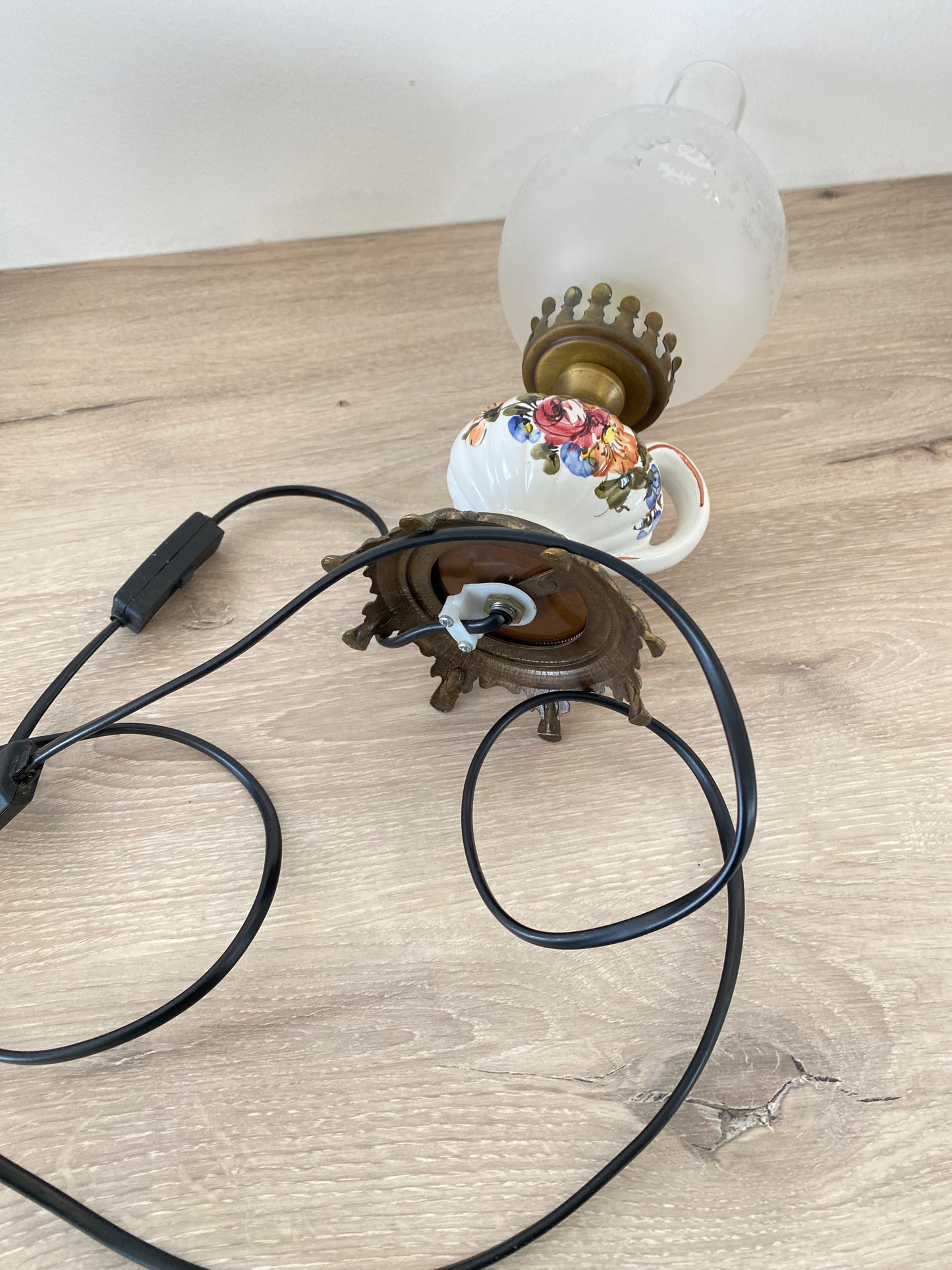 Lampe ancienne laiton céramique façon lampe à pétrole