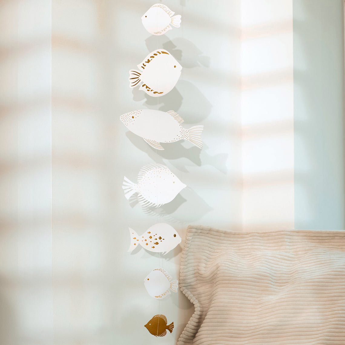 Guirlande en papier « Poissons » - Le monde sous marin de RÄDER DESIGN