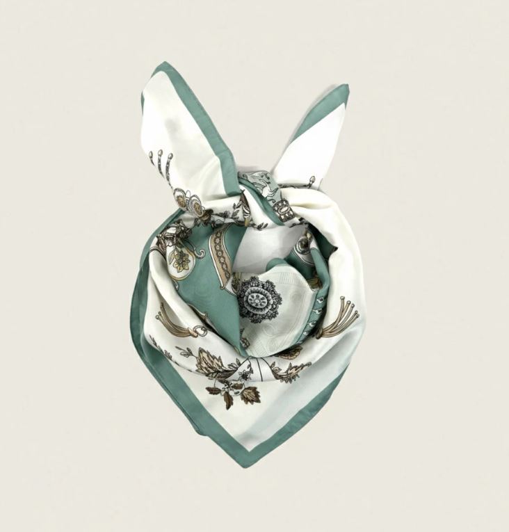 Foulard petit carré imprimé , 70 X 70 cm