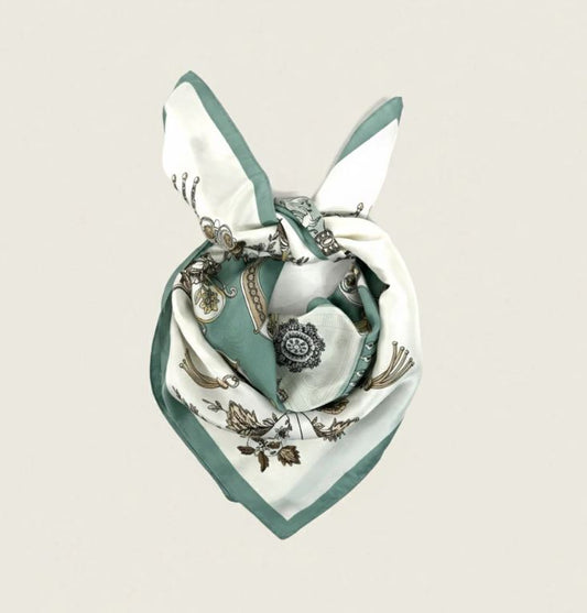 Foulard petit carré imprimé , 70 X 70 cm