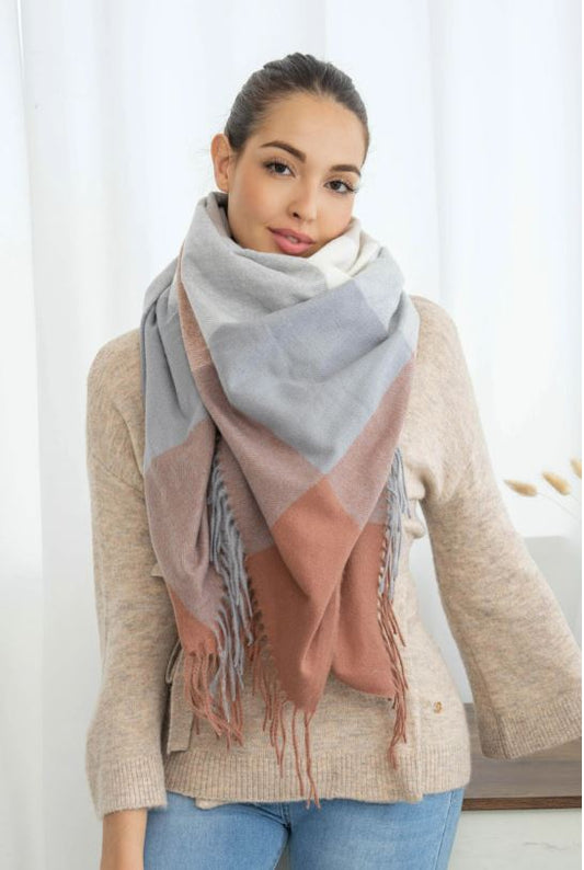 Carré étole à carreaux hiver 135 X 135 cm