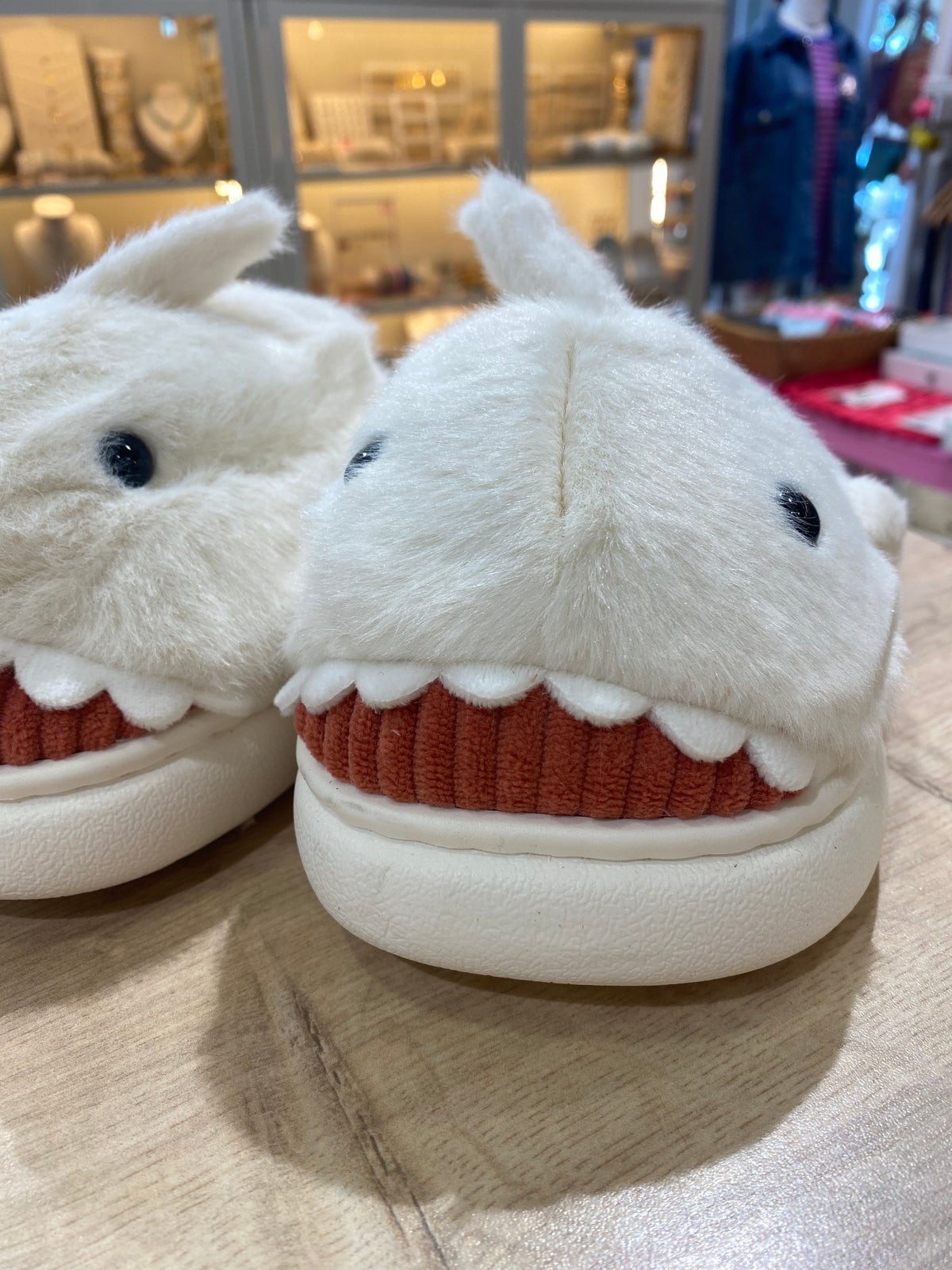 Chaussons requin blanc - du 36 => au 41