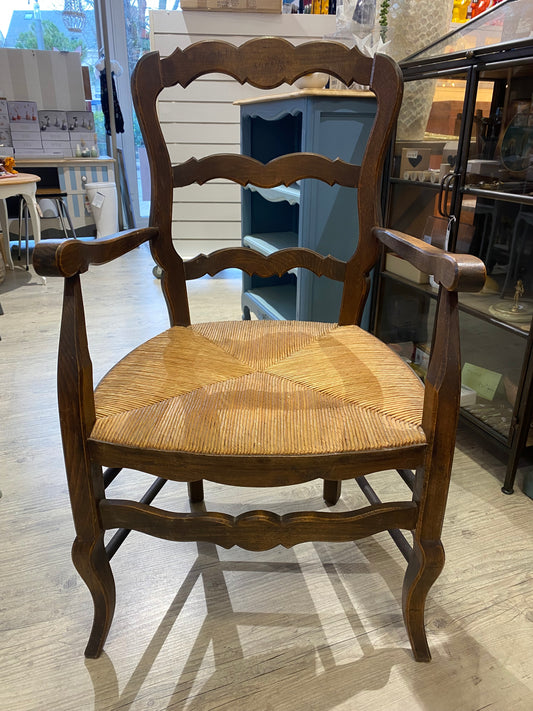 Fauteuil ancien en bois et paille