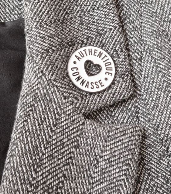 Pin’s “Authentique connasse”
