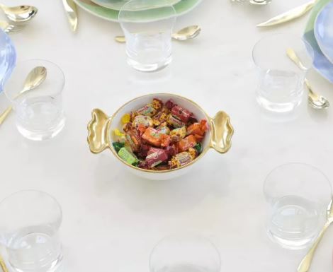 Coupelle forme bonbon en porcelaine, poignées dorées