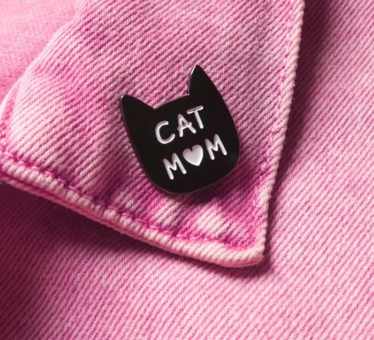Pin’s "CAT MOM"