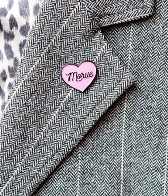 Pin’s Morue” - rose pâle