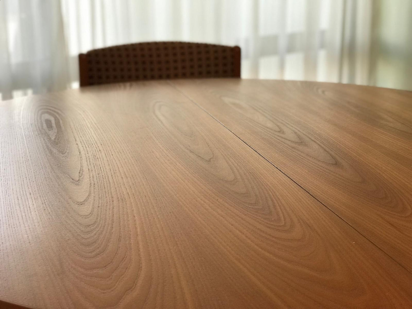 Table ronde vintage + 4 chaises