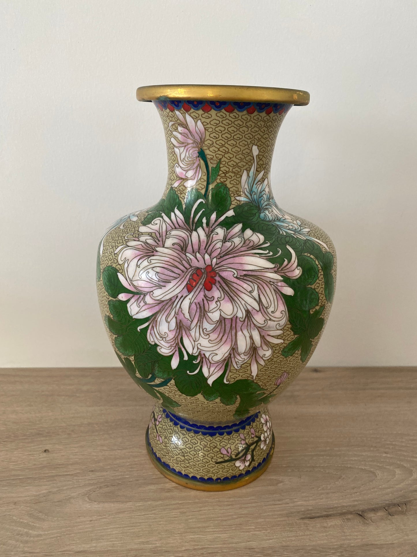 Vase chinois cloisonné décor fleurs et papillons