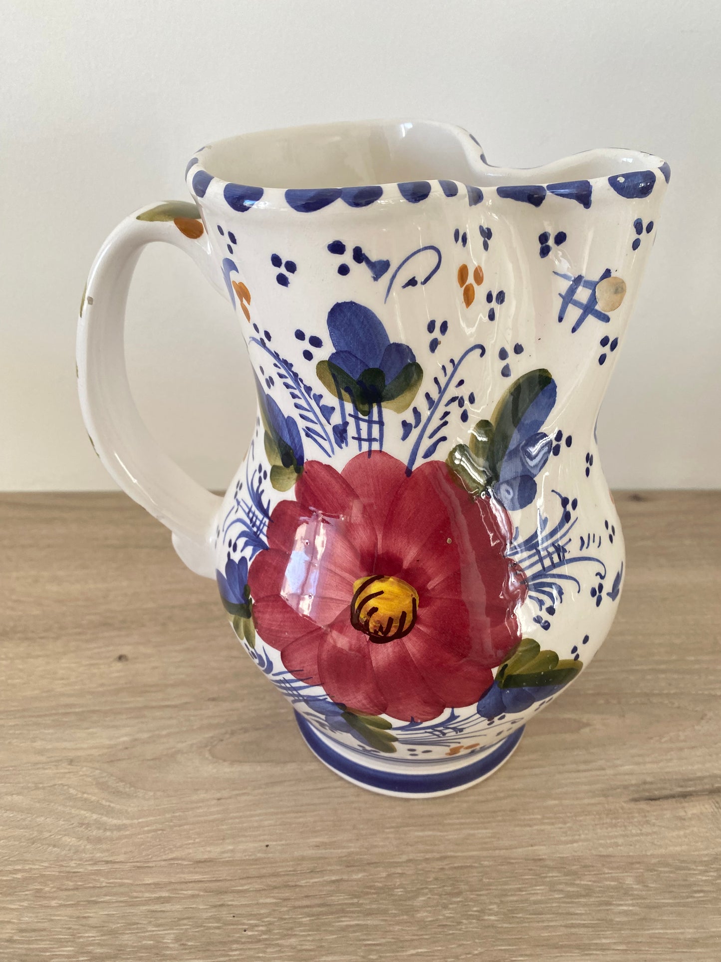Pichet en céramique décor floral
