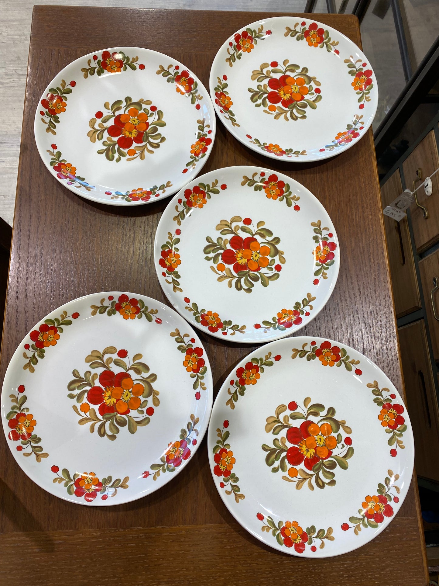 LOT DE 5 ASSIETTES PLATES FLEURS ROUGES ORANGES MOULIN DES LOUPS