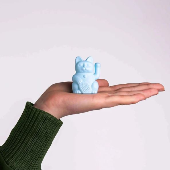 Mini lucky cat solaire bleu 'tendresse'