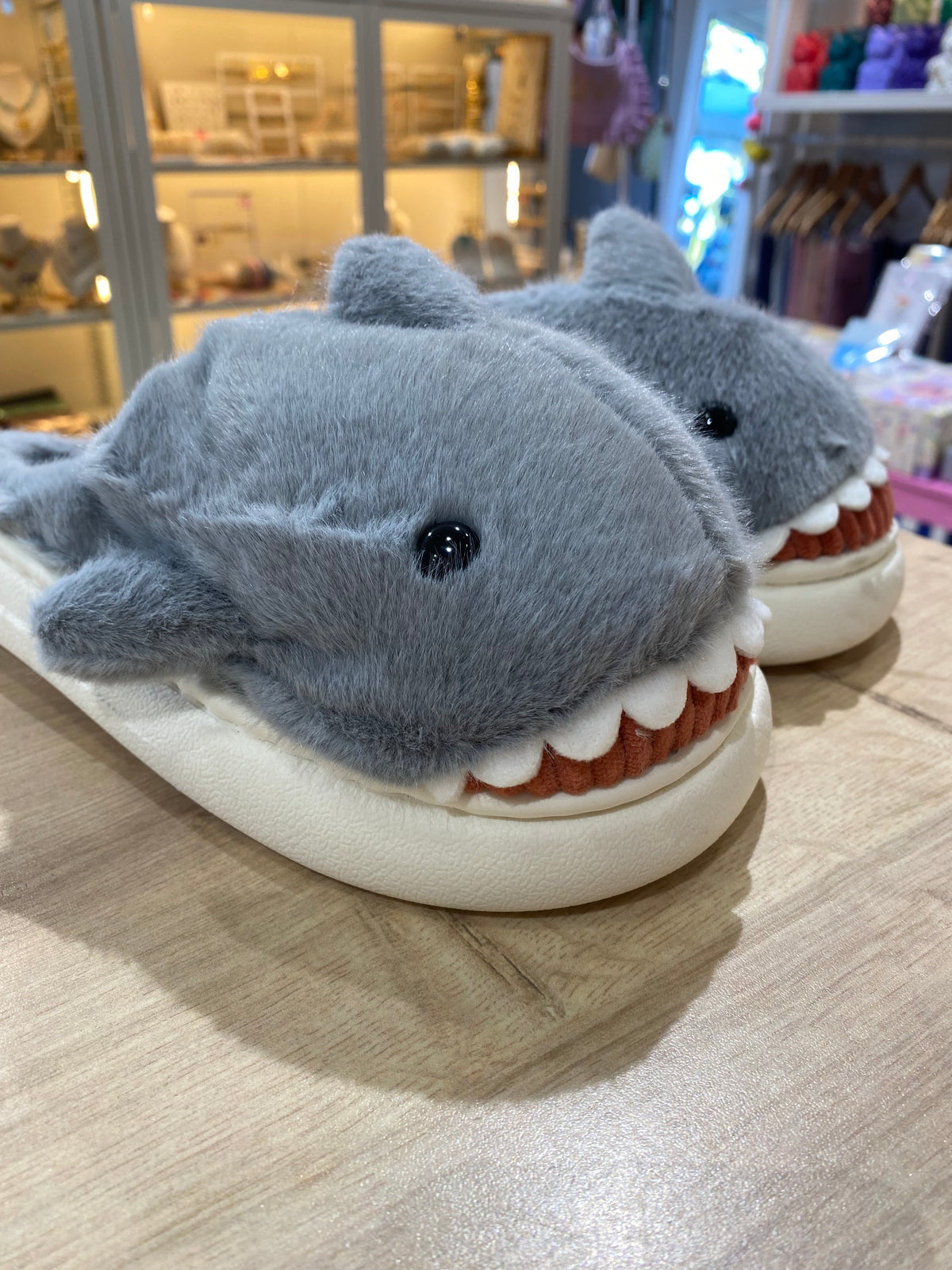 Chaussons requin gris - du 36 => au 41
