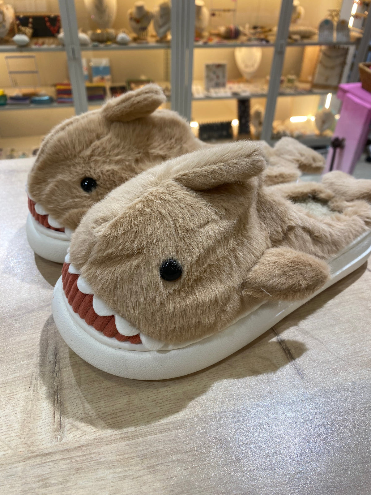 Chaussons requin camel - du 36 => au 41