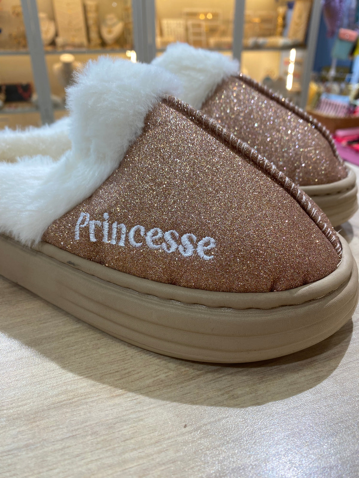 Chaussons à paillettes à message : PRINCESSE
