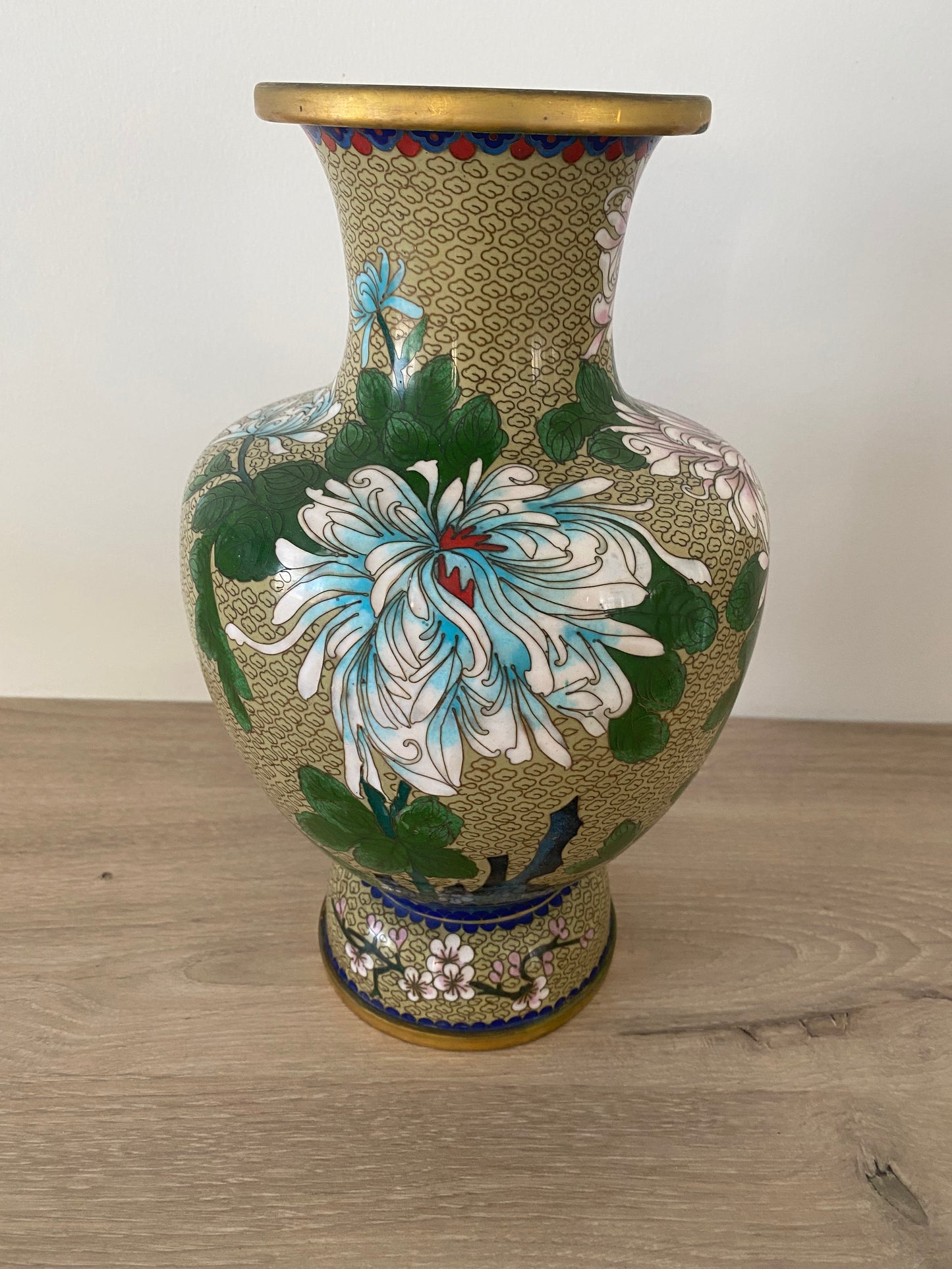 Vase chinois cloisonné décor fleurs et papillons