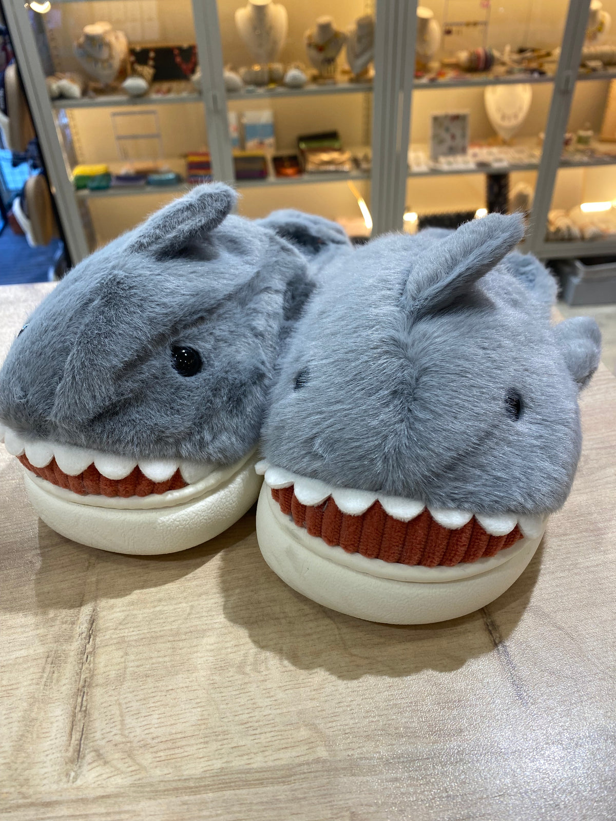 Chaussons requin gris - du 36 => au 41