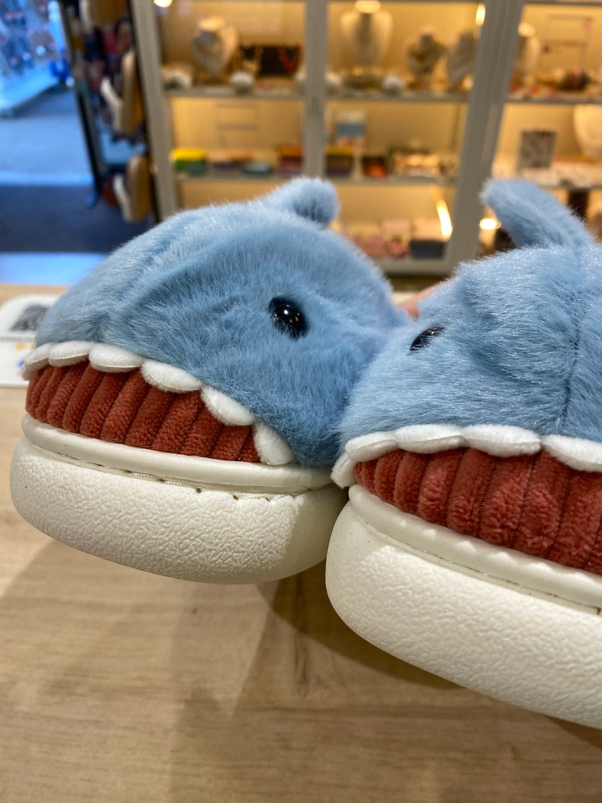 Chaussons requin bleu - du 36 => au 41