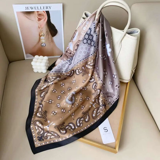 Foulard carré fantaisie 'paisley'