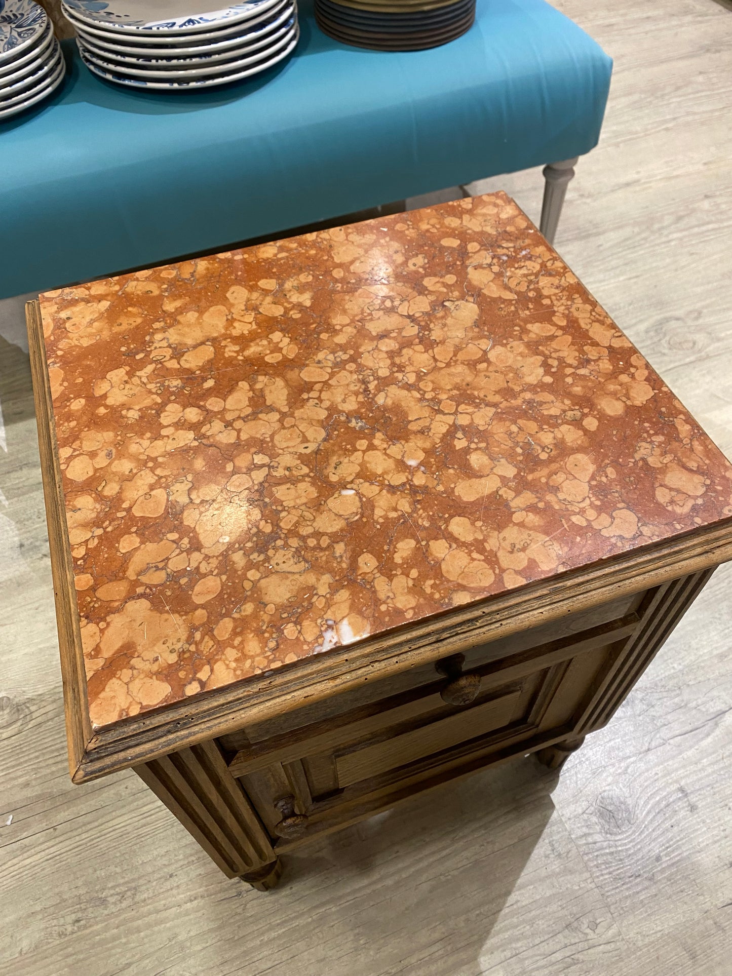 Chevet ancien bois et marbre