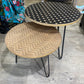 Set de 2 tables gigognes avec motifs en bois et métal