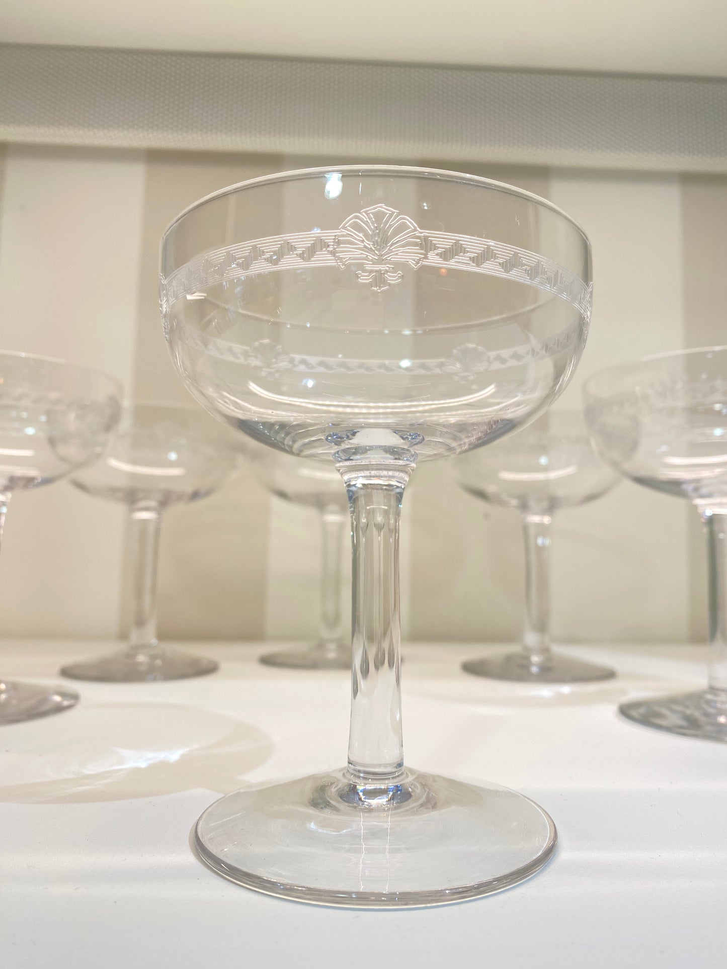 lot de 6 coupes anciennes à champagne gravées